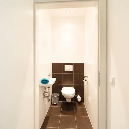 Warter アパート シュラートミンク